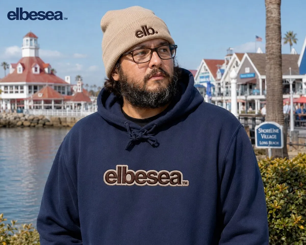 elb. Logo Hoodie